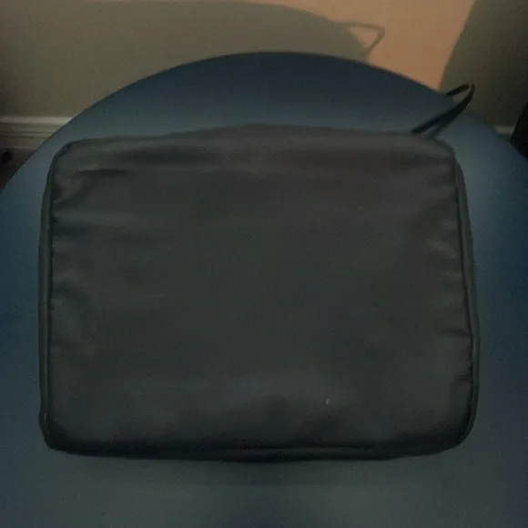 Hot Logic Mini Portable Electric Lunch Box - Picture 2 of 3